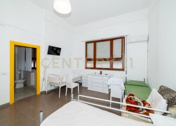 DSC07791.jpg - Locale Commerciale Viale Polibio, Siracusa - foto 18