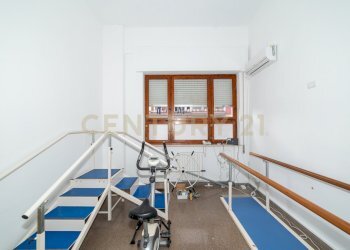 DSC07798.jpg - Locale Commerciale Viale Polibio, Siracusa - foto 22