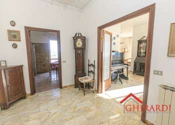 0.1 INGRESSO.jpg - Apartment Via Ventimiglia 89, Genova (neighborhood Voltri) - photo 5