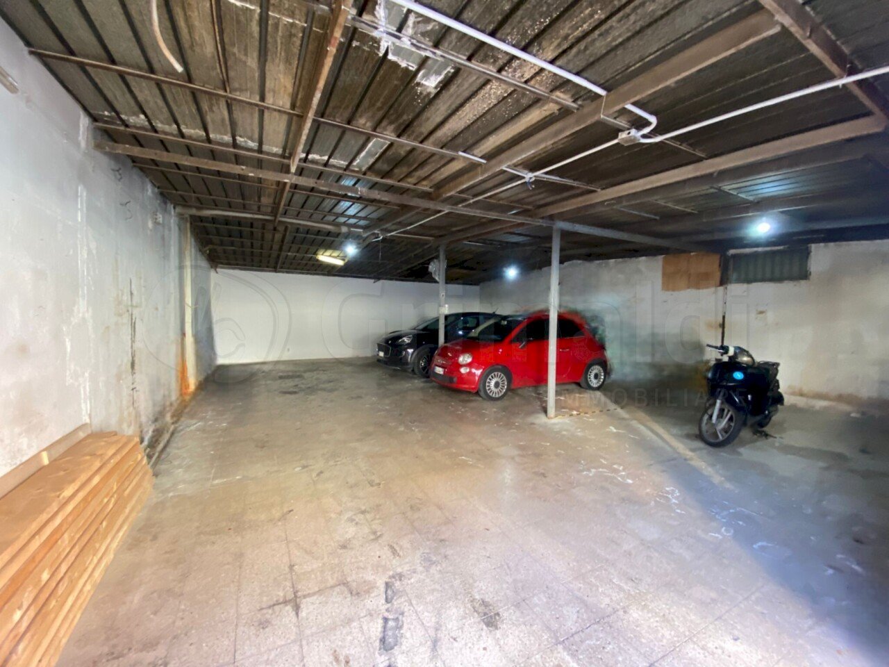 2.JPG - Box Giugliano in Campania - photo 1