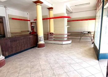 stanza principale - Locale Commerciale Castelguglielmo - foto 4