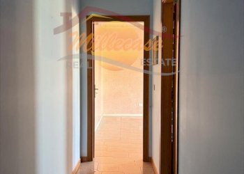 1decef92-7df5-4950-b4ed-2d3d7c98528f.jpeg - Trilocale Via Augusta, Siracusa - foto 2