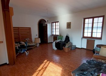 soggiorno - Quadrilocale Via Piazzuola, Borgonovo Val Tidone - foto 4