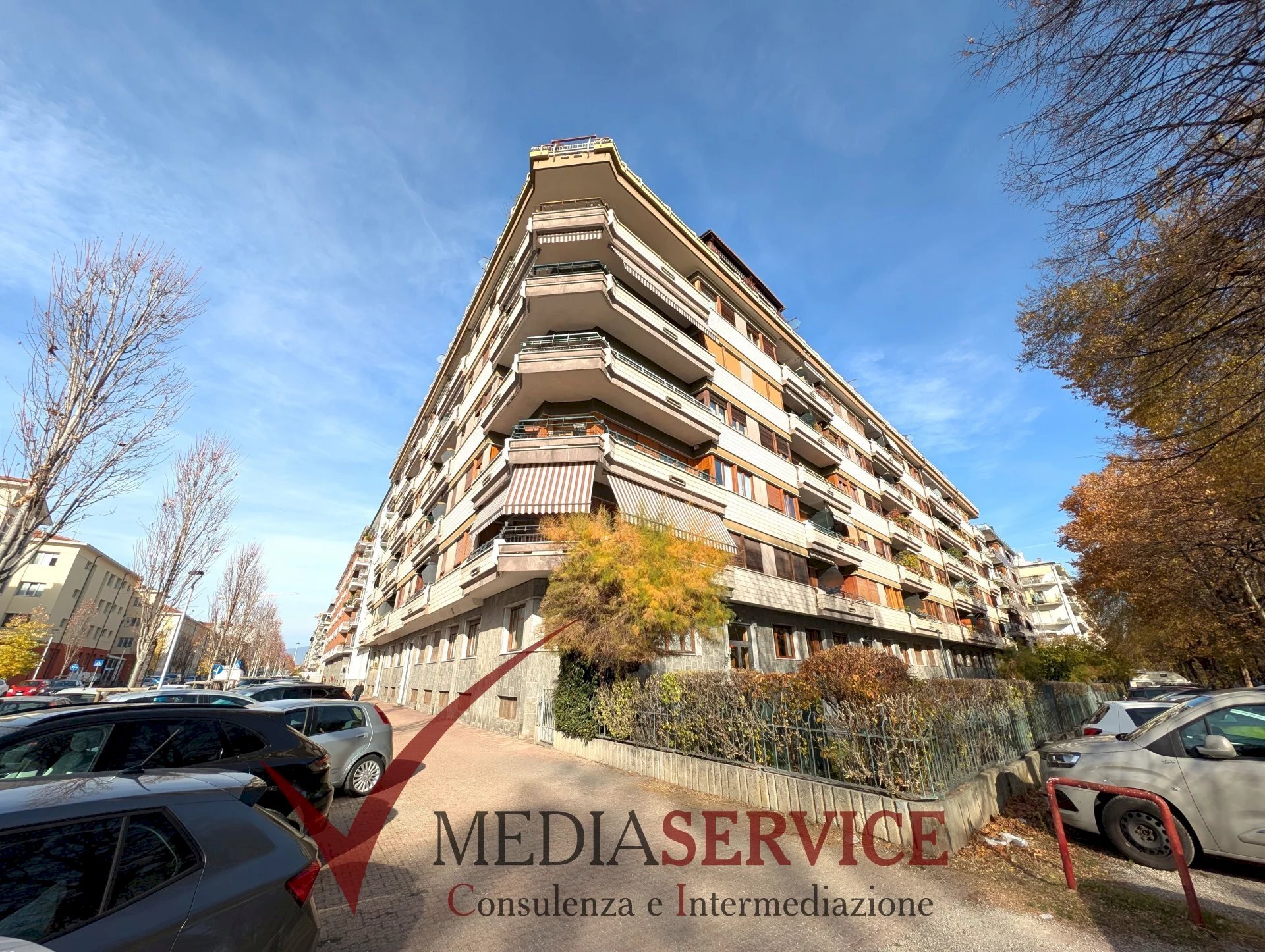Quadrilocale Viale degli Angeli, 36 bis, Cuneo (zona Centro) - foto 1