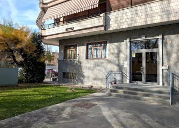 Quadrilocale Viale degli Angeli, 36 bis, Cuneo (zona Centro) - foto 2