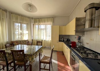 Quadrilocale Viale degli Angeli, 36 bis, Cuneo (zona Centro) - foto 6