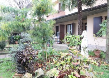 Villa a Schiera Via Canale, Casalgrande - foto 1