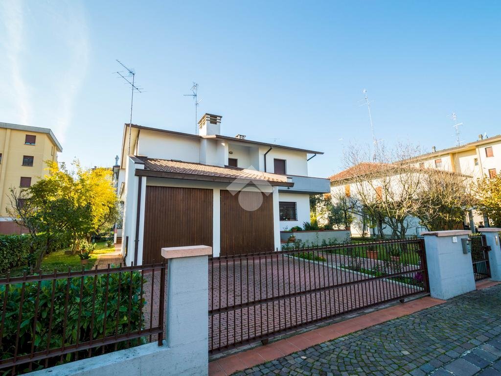 Villa Via Filippo Juvara, Carpi - foto 2