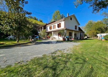 Independent house Regione Case Sparse, Castel Rocchero - photo 1