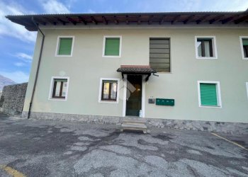 Trilocale Via gilles de chevreres, Aosta - foto 1