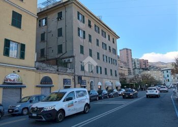 Quadrilocale Via Bobbio, Genova (zona Marassi) - foto 2