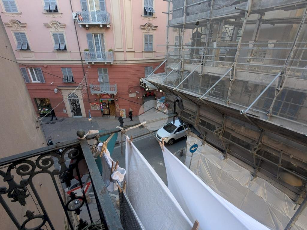 Four-room apartment Via Germano Jori, Genova (neighborhood Certosa) - photo 2