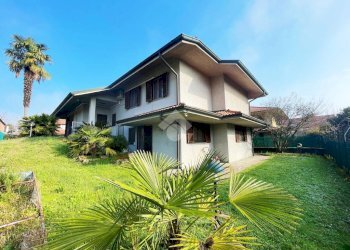 Villa Via Dante Alighieri, Peschiera Borromeo - foto 1