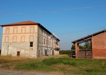 Rustico Via Mezzomerico, Oleggio - foto 13