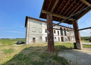 Rustico Via Mezzomerico, Oleggio - foto 14