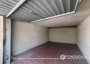 Foto 2 - Box Viale della Repubblica
 
693, Pietra Ligure - photo 2