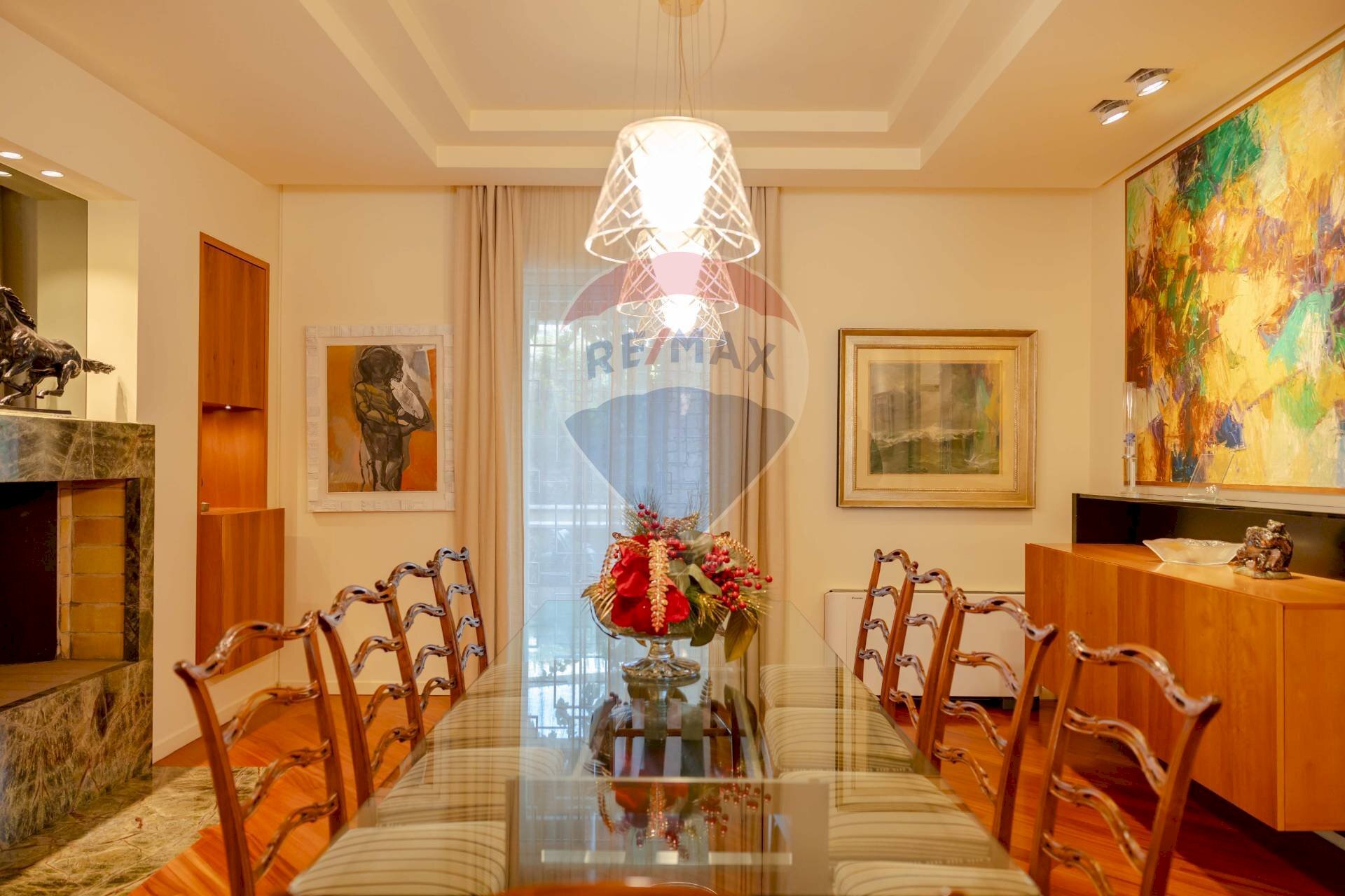 Sala da pranzo - Villa Corso Alcide De Gasperi, Bari - foto 2