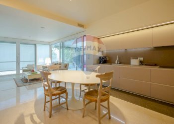 Sala da pranzo - Villa Corso Alcide De Gasperi, Bari - foto 5