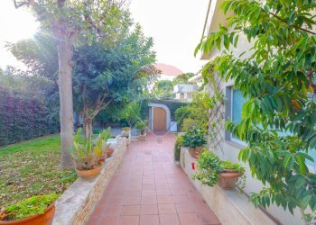 Giardino - Villa Corso Alcide De Gasperi, Bari - foto 44