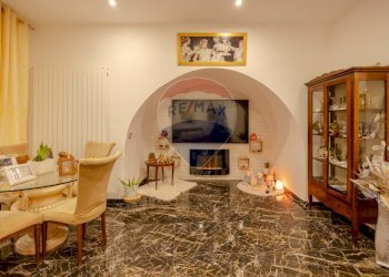 Sala da pranzo - Independent house Via San Vittore
 
6, Bari - photo 7