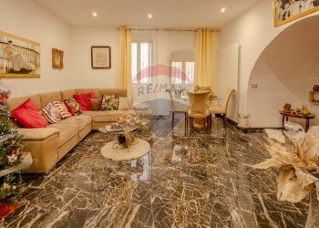 Sala da pranzo - Independent house Via San Vittore
 
6, Bari - photo 9