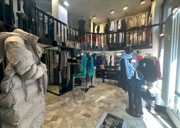 Cabina armadio - Negozio Via Puccini
 
15, Varese - foto 4