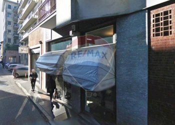 Edificio all\'aperto - Negozio Via Puccini
 
15, Varese - foto 13