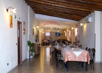 Sala da pranzo - Locale Commerciale SP67, 96016 Lentini SR, Lentini - foto 3