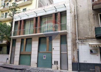 Edificio all\'aperto - Casa indipendente VIA COVIELLO
 
34, Catania - foto 11