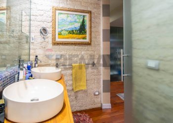 Bagno - Casa indipendente VIA COVIELLO
 
34, Catania - foto 30