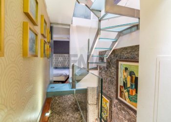 Scale - Casa indipendente VIA COVIELLO
 
34, Catania - foto 34