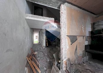 Scale - Casa indipendente VIA GIUFFRIDA
 
99, Catania - foto 16