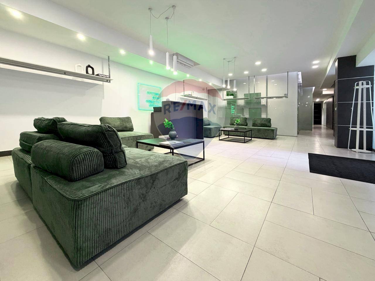 INGRESSO - Office via monti iblei
 
1, Tremestieri Etneo - photo 1