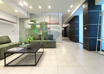 INGRESSO - Ufficio via monti iblei
 
1, Tremestieri Etneo - foto 3