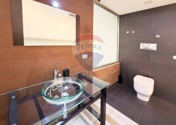 Bagno - Ufficio via monti iblei
 
1, Tremestieri Etneo - foto 9