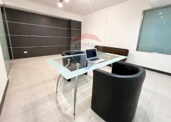 SALETTA - Ufficio via monti iblei
 
1, Tremestieri Etneo - foto 13