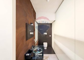 Bagno - Ufficio via monti iblei
 
1, Tremestieri Etneo - foto 14