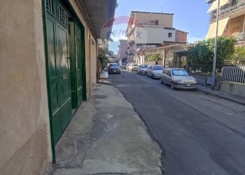 Edificio all\'aperto - Quadrilocale via Francesca Morvillo
 
28, Belpasso - foto 3