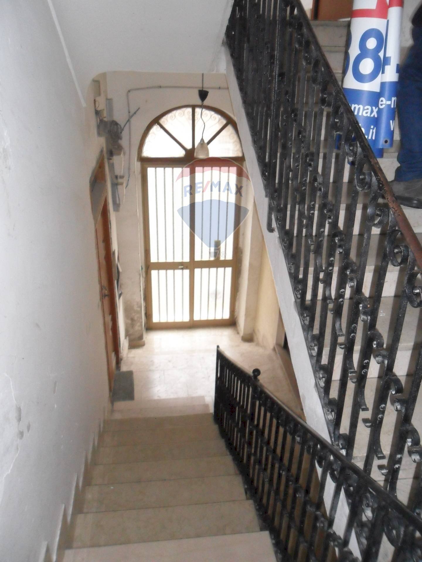 Scale - Three-room apartment Via Redentore
 
140, Caltanissetta - photo 2