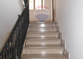 Scale - Trilocale Via Redentore
 
140, Caltanissetta - foto 4