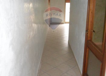 Hall / corridoio - Trilocale Via Redentore
 
140, Caltanissetta - foto 15