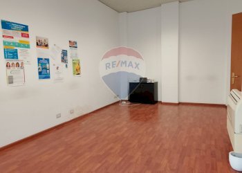 Stanza vuota - Bilocale piazza marconi
 
3, Sant'Agata Li Battiati - foto 5