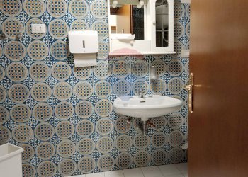 Bagno - Bilocale piazza marconi
 
3, Sant'Agata Li Battiati - foto 9