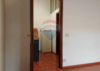 Stanza vuota - Bilocale piazza marconi
 
3, Sant'Agata Li Battiati - foto 10