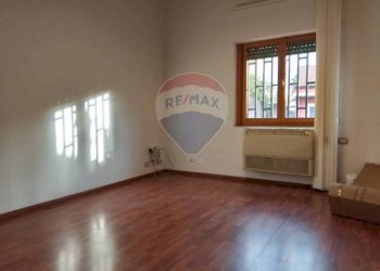 Stanza vuota - Bilocale piazza marconi
 
3, Sant'Agata Li Battiati - foto 12