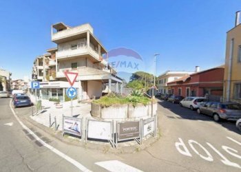 Edificio all\'aperto - Bilocale piazza marconi
 
3, Sant'Agata Li Battiati - foto 20