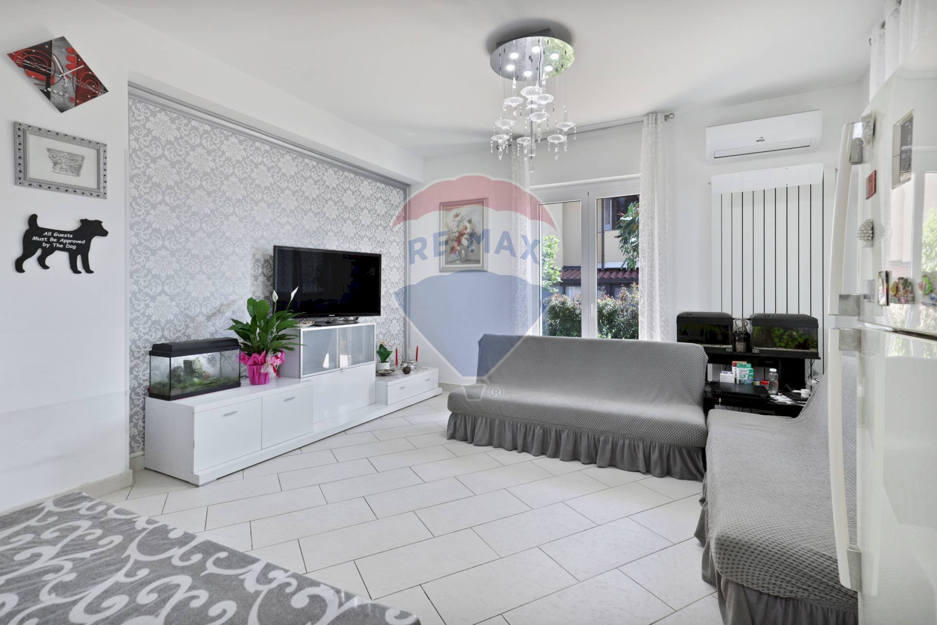 Soggiorno - Villa via Ungaretti
 
1, Giarre - photo 1