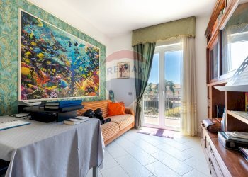 Sala da pranzo - Villa via Ungaretti
 
1, Giarre - foto 23