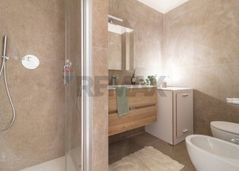 Bagno - Three-room apartment Via degli Alpini
 
7, Bollate - photo 15