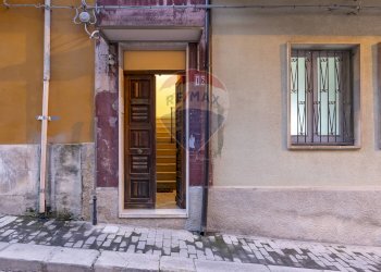 Edificio all\'aperto - Casa indipendente VIA MAQUEDA
 
16, Ragusa - foto 33
